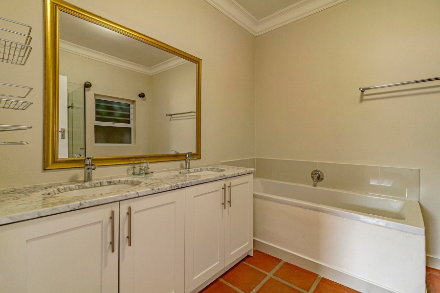 3 Bedroom Property for Sale in La Concorde Western Cape